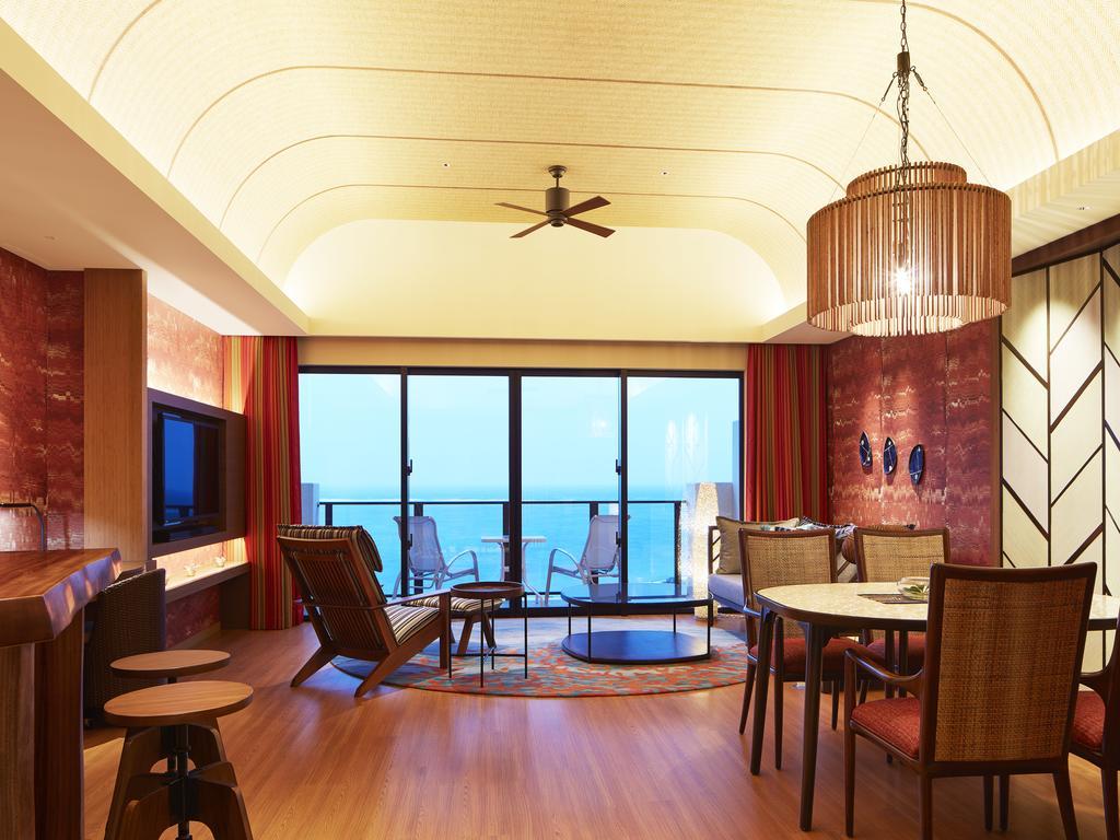 אונה Sheraton Okinawa Sunmarina Resort מראה חיצוני תמונה