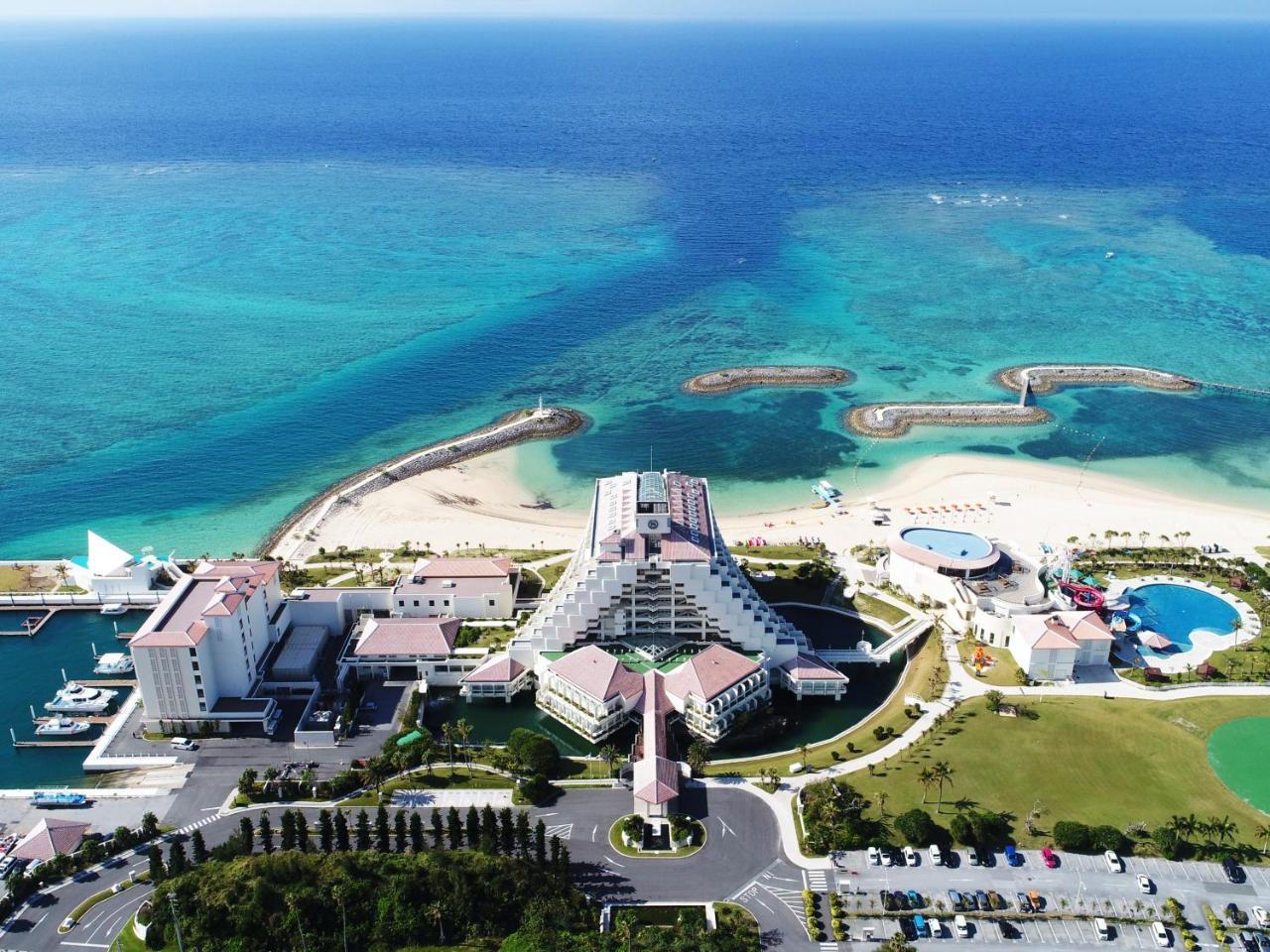 אונה Sheraton Okinawa Sunmarina Resort מראה חיצוני תמונה