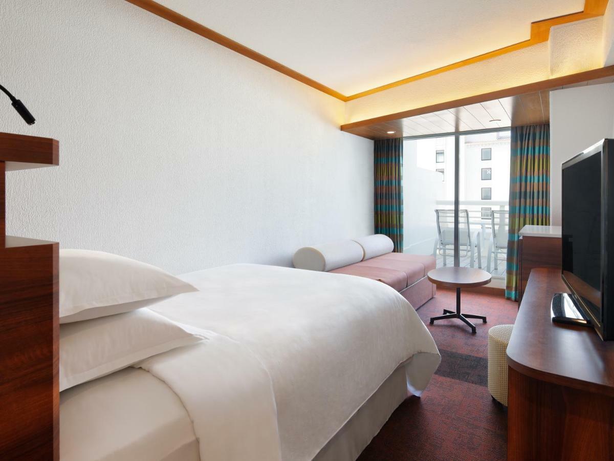 אונה Sheraton Okinawa Sunmarina Resort מראה חיצוני תמונה