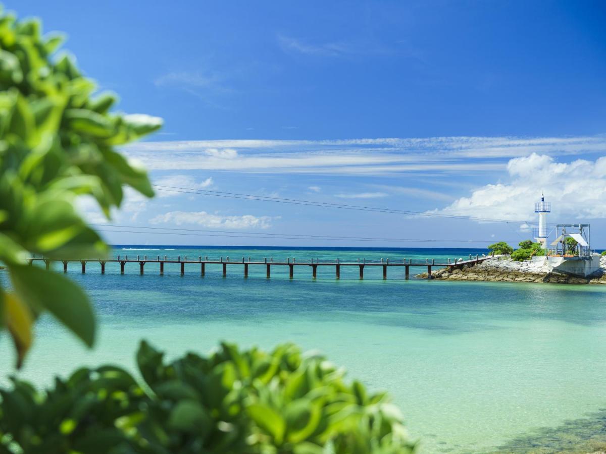 אונה Sheraton Okinawa Sunmarina Resort מראה חיצוני תמונה