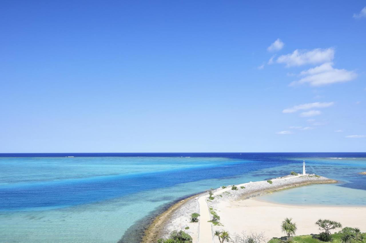 אונה Sheraton Okinawa Sunmarina Resort מראה חיצוני תמונה