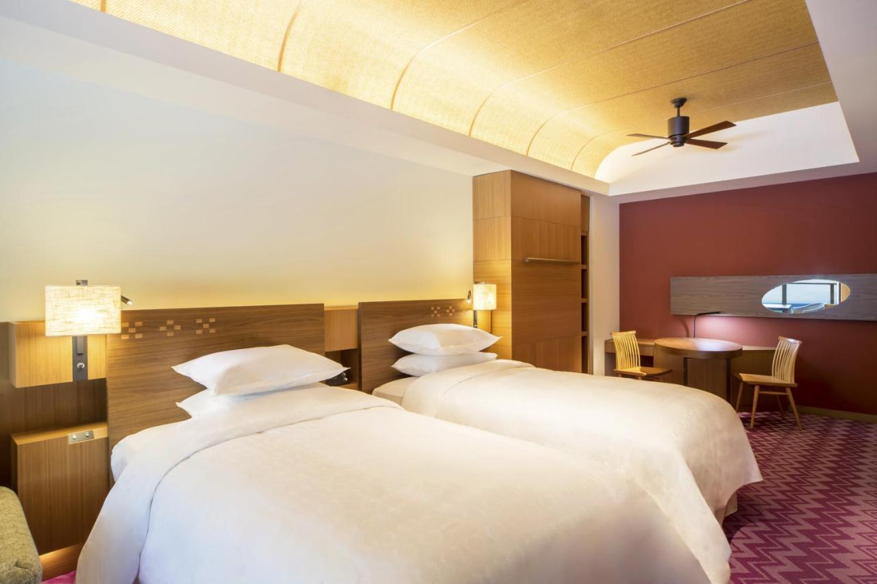 אונה Sheraton Okinawa Sunmarina Resort מראה חיצוני תמונה