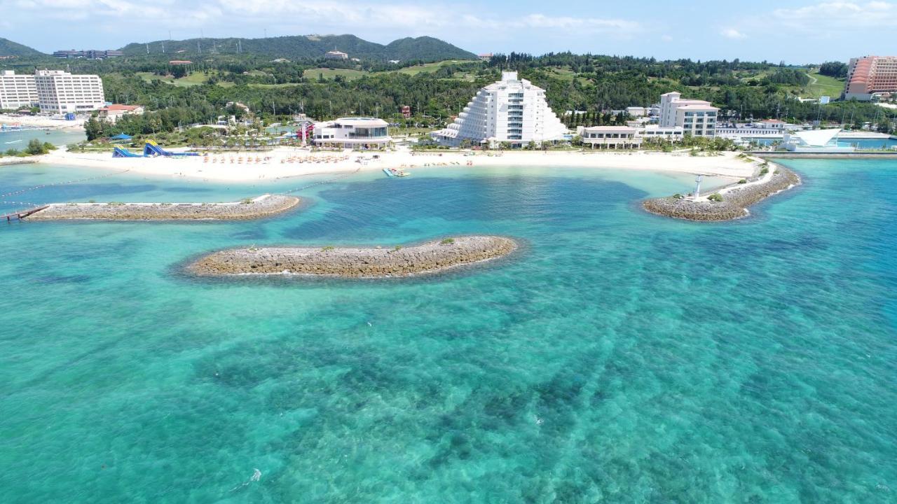 אונה Sheraton Okinawa Sunmarina Resort מראה חיצוני תמונה